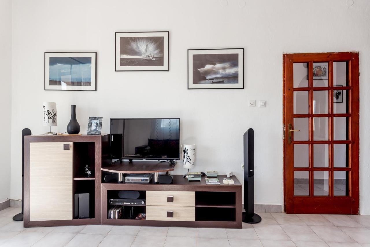 Lustica Apartments 외부 사진