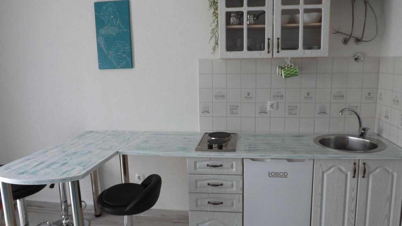 Lustica Apartments 외부 사진