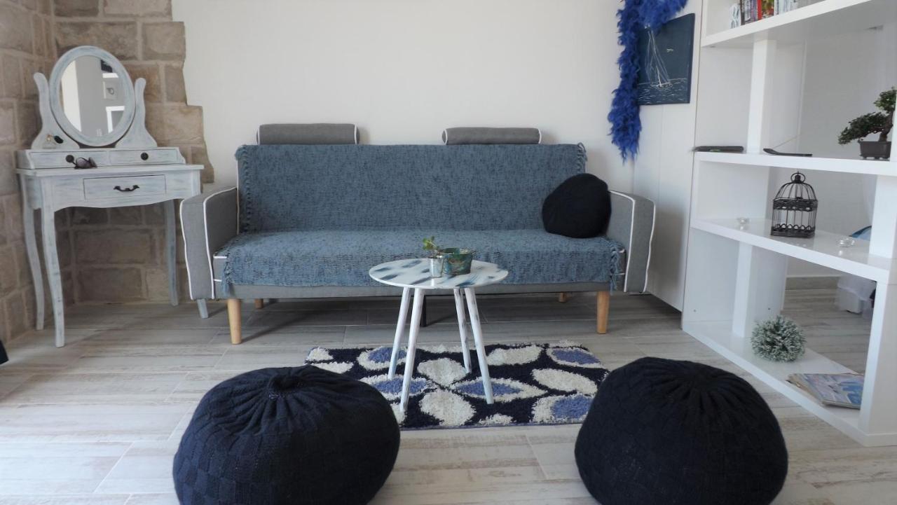 Lustica Apartments 외부 사진