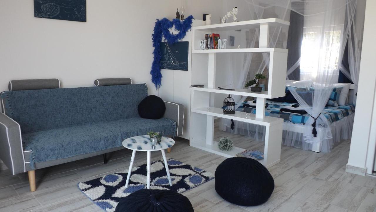 Lustica Apartments 외부 사진