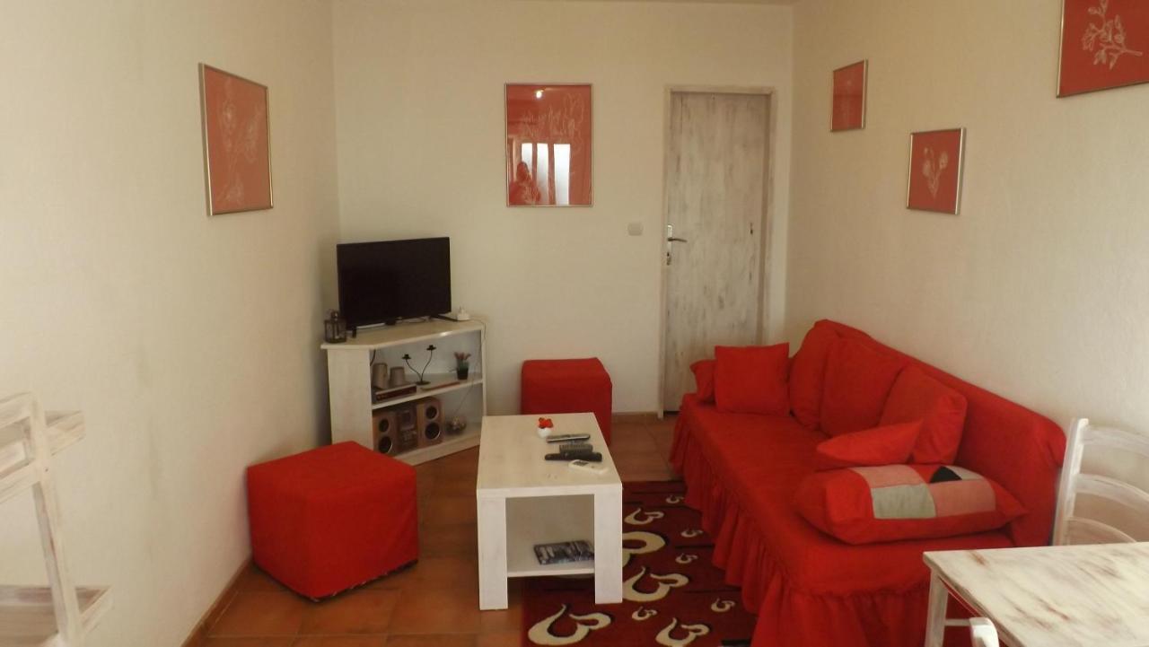 Lustica Apartments 외부 사진